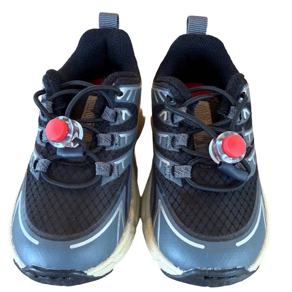Brand new ZARA toddler sports shoe size 6.5, and 22 European size.